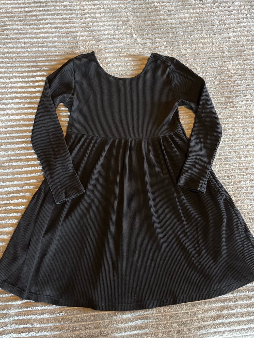 Old Navy Black Long-Sleeve Ribbed Swing Dress